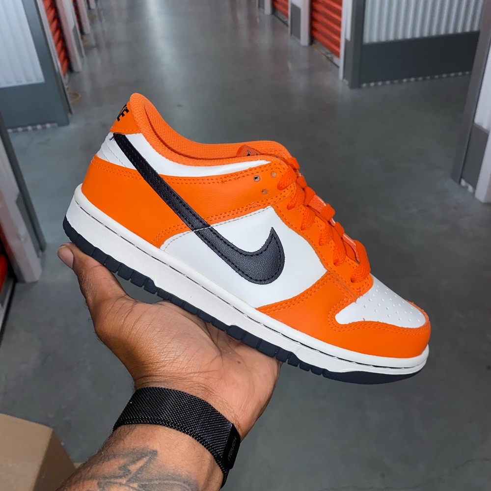 Halloween Dunks 🎃 size 5Y, Women’s 6.5